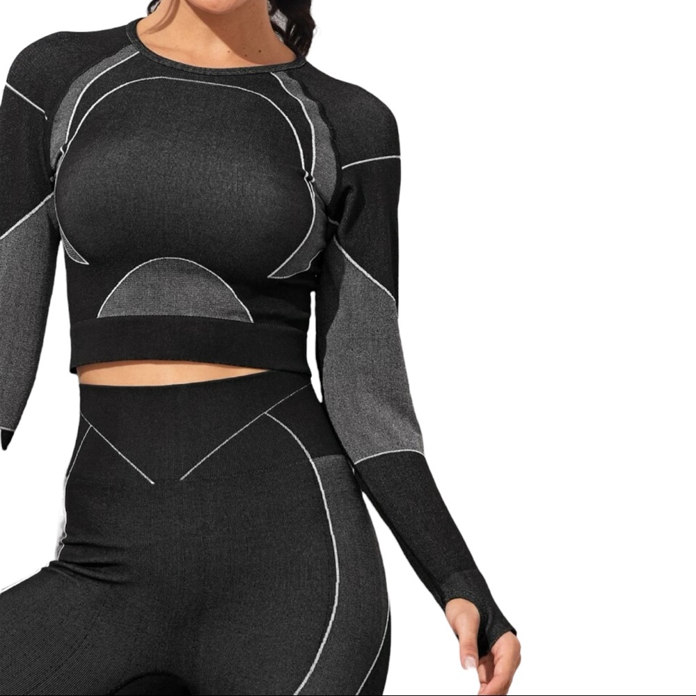 Activewear Set! - Picture 5 of 6